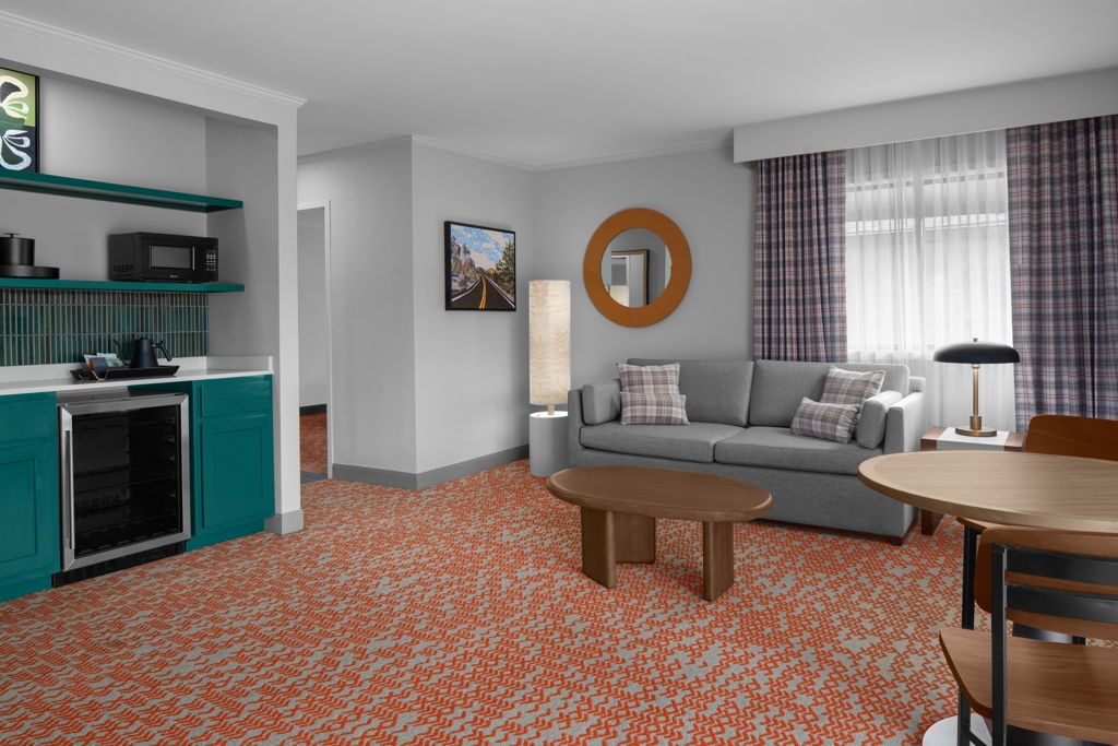 Executive Suite Angle 1